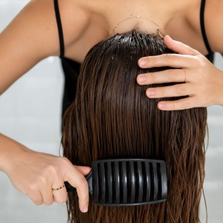 brosse qui démêle après la douche