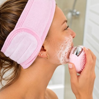 nettoyage du visage avec cryo glow